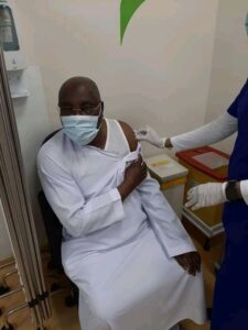 Atiku Abubakar Receives Pfizer COVID-19 Vaccine In Dubai (Photos)