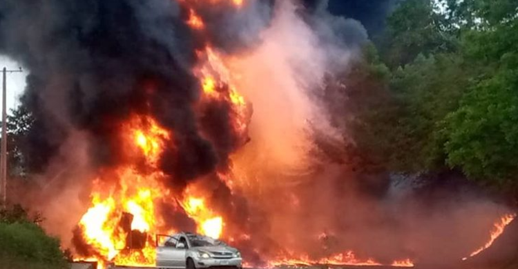 Video - One feared dead, cars burnt as tanker explodes in Ogun