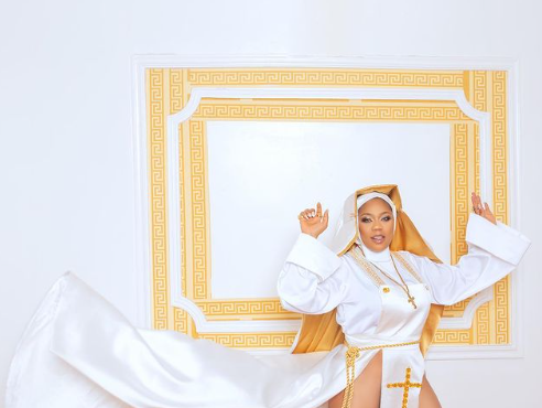 Let That Be The Last Time You Disrespect Our Religion – Aloma DMW Warns Toyin Lawani Over Her Outfit