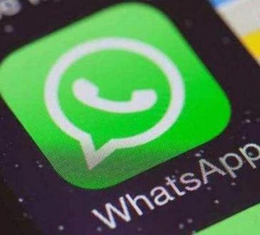 WhatsApp may allow users to add Facebook-like cover image to profile